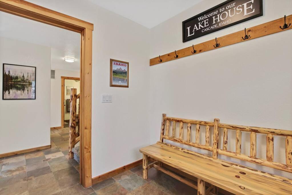 Cascade Lake House - Year Round Fun Sleeps 18 Villa Exteriör bild